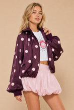Load image into Gallery viewer, J.nna Satin Polka-dot Bubble Jacket in Burgundy Pink
