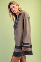 GiGio Color Blocked V-neck Dress in Olive Combo