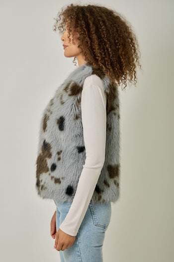 Mystree Animal Faux Fur Vest in Cloudy Blue