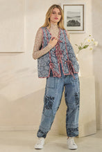 Load image into Gallery viewer, Oli &amp; Hali Mineral Washed Quilted Puff Vest in Blue
