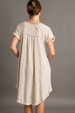 Load image into Gallery viewer, Umgee High Low Linen Blend Dress with Frayed Details in Oatmeal
