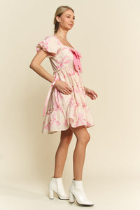 Davi & Dani Bow Print Tiered Mini Dress in Pink