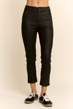 Load image into Gallery viewer, Davi &amp; Dani Fitted Cropped Length Pants in Black
