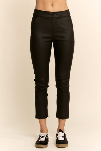 Davi & Dani Fitted Cropped Length Pants in Black
