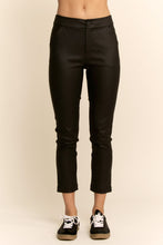Load image into Gallery viewer, Davi &amp; Dani Fitted Cropped Length Pants in Black
