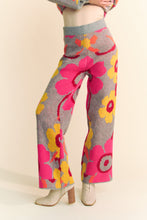 Load image into Gallery viewer, Davi &amp; Dani Floral Print Pants in Grey Fuchsia
