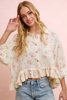 BiBi Floral Crinkle Quarter Sleeve Ruffle Hem Top in Floral