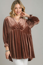 Load image into Gallery viewer, Umgee Beaded Velvet Tunic Top in Brown
