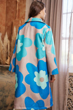 Load image into Gallery viewer, Davi &amp; Dani Bold Retro Floral Print Jacket in Teal Green
