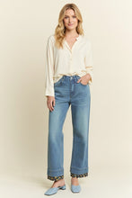 Load image into Gallery viewer, J.nna Hight Waist Floral Print Contrast Denim Jeans in Medium Blue
