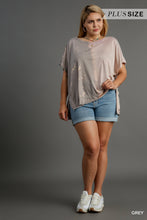 Load image into Gallery viewer, Umgee Dip Dye Top in Grey
