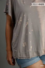 Load image into Gallery viewer, Umgee Dip Dye Top in Grey
