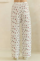 Veveret Cozy Holiday Print Lounge Pants in White Combo