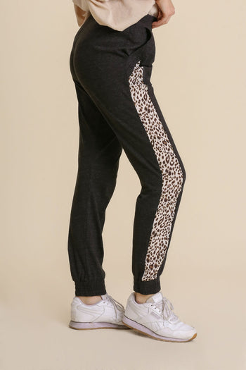 Umgee Animal Print Elastic Waist Jogger Pants with Pockets in Black