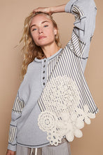 Load image into Gallery viewer, POL OVERSIZED Thermal and Woven Knit Top with Crochet Patch Details in Heather Grey
