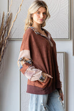 Load image into Gallery viewer, Oli &amp; Hali OVERSIZED Top with Patchwork Detailed Sleeves in Burgundy
