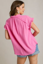 Load image into Gallery viewer, Umgee Short Sleeve Collared Button Up Top with Frayed Hem in Bubblegum
