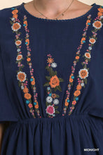 Load image into Gallery viewer, Umgee Linen Blend Top with Flower Embroidery in Midnight

