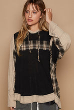 Load image into Gallery viewer, POL OVERSIZED Cotton and Plaid Hooded Top in Black
