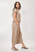 Load image into Gallery viewer, Davi &amp; Dani Solid Color Top and Pants Set in Sand
