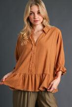 Load image into Gallery viewer, Umgee Linen Blend Top with Half Button Detail and Frayed Hemline in Camel
