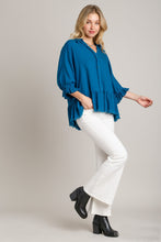 Load image into Gallery viewer, Umgee Linen Blend Top with Half Button Detail and Frayed Hemline in Teal Blue
