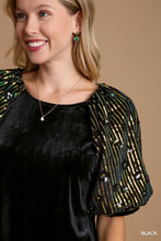 Load image into Gallery viewer, Umgee Velvet and Sequin Top in Black
