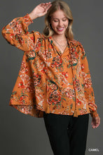 Load image into Gallery viewer, Umgee Mixed Floral Print Top in Camel
