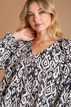 Load image into Gallery viewer, Umgee Abstract Two Tone Printed V-Neck Top in Black
