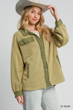 Load image into Gallery viewer, Umgee Luxeknit Shacket in Light Olive
