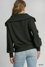 Load image into Gallery viewer, Umgee Ribbed Knit Top in Black

