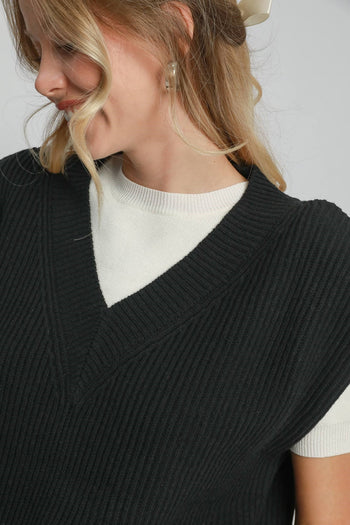 Umgee Oversized V Neck Vest in Black