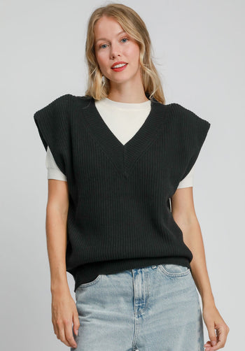 Umgee Oversized V Neck Vest in Black