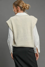 Load image into Gallery viewer, Umgee Oversized V Neck Vest in Cream
