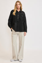 Load image into Gallery viewer, Umgee Linen Blend Half Button Down Top in Black
