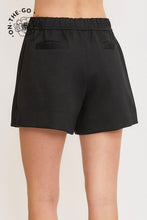Load image into Gallery viewer, Umgee Luxeknit Mid Rise Pull On Shorts in Black
