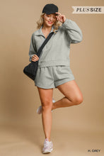 Load image into Gallery viewer, Umgee Luxeknit Sweatshorts in Heather Grey
