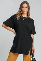 Umgee Rinse Washed Raglan Top in Black