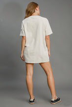 Load image into Gallery viewer, Umgee Rinse Washed Raglan Top in Oak
