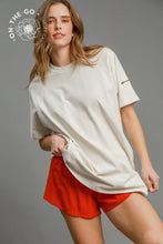 Load image into Gallery viewer, Umgee Rinse Washed Raglan Top in Oak
