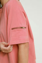 Load image into Gallery viewer, Umgee Rinse Washed Raglan Top in Antique Rose
