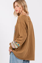 Load image into Gallery viewer, Sage+Fig OVERSIZED Applique Peace Sign Patch Top in Bronze
