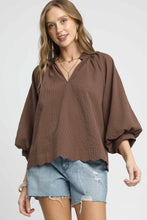 Load image into Gallery viewer, Umgee Solid Color Textured Top in Chocolate
