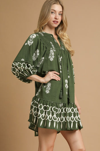 Umgee Exclusive Boarder Print Mini Dress in Hunter Green
