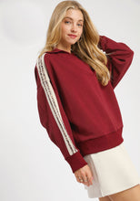 Load image into Gallery viewer, Umgee Luxeknit Pullover Top with Contrasting Leopard Print in Mahogany
