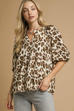 Load image into Gallery viewer, Umgee Leopard Print V Neck Top in Cream
