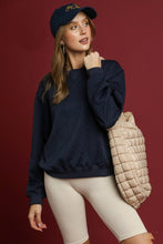 Load image into Gallery viewer, Umgee Cable Knit Pullover Top in Midnight
