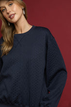 Load image into Gallery viewer, Umgee Cable Knit Pullover Top in Midnight
