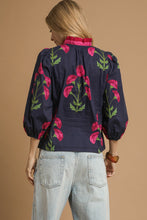 Load image into Gallery viewer, Umgee Floral Print Ruffle Top in Navy Mix
