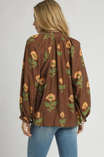 Load image into Gallery viewer, Umgee Floral Print Top in Brown Mix
